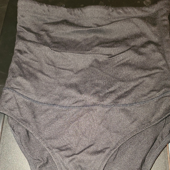 Maidenform Intimates & Sleepwear Maidenform Control Top Underwear